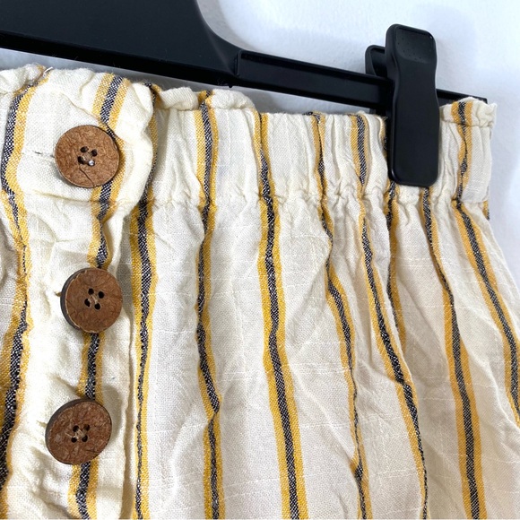 Primark Striped Neutral Shorts - Picture 2 of 5